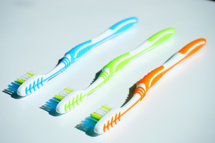 Toothbrushes | Sari Novack Dentistry